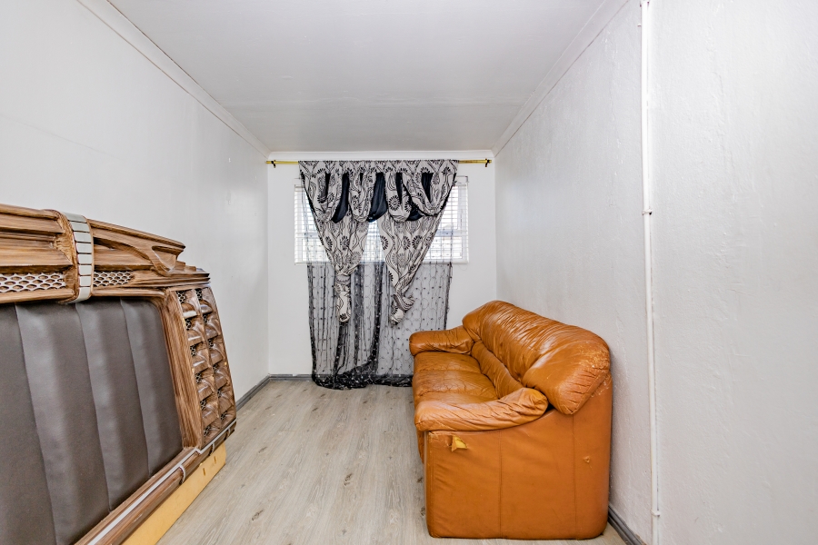 5 Bedroom Property for Sale in Vasco Estate Western Cape